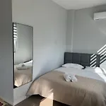 Avenue Apartment 02 Tirana
