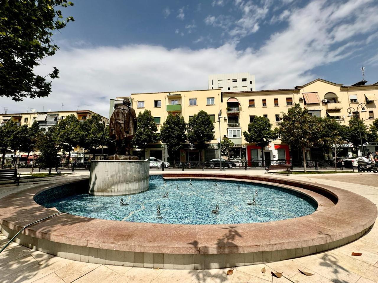 Avenue 02 * Tirana